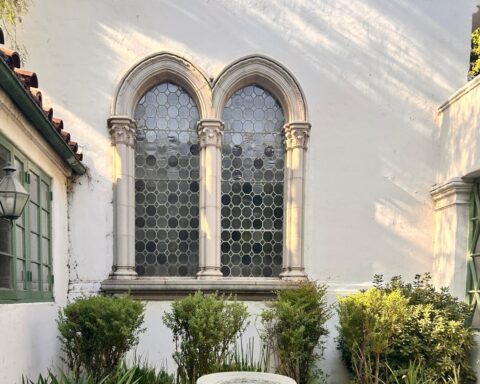 Fountain in courtyard of Scripps college.